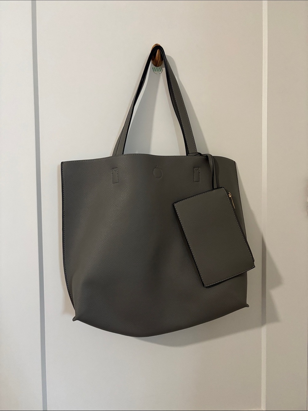 Cracker Barrel Gray Tote with Removable Pouch